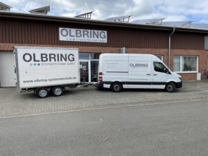 Bulli und Anhänger